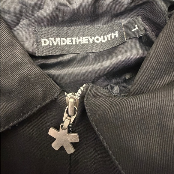 Divide The Youth black zip-up jacket - size L - Picture 7 of 9